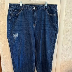 True 90s boyfriend jeans- very baggy in the legs and high waisted.